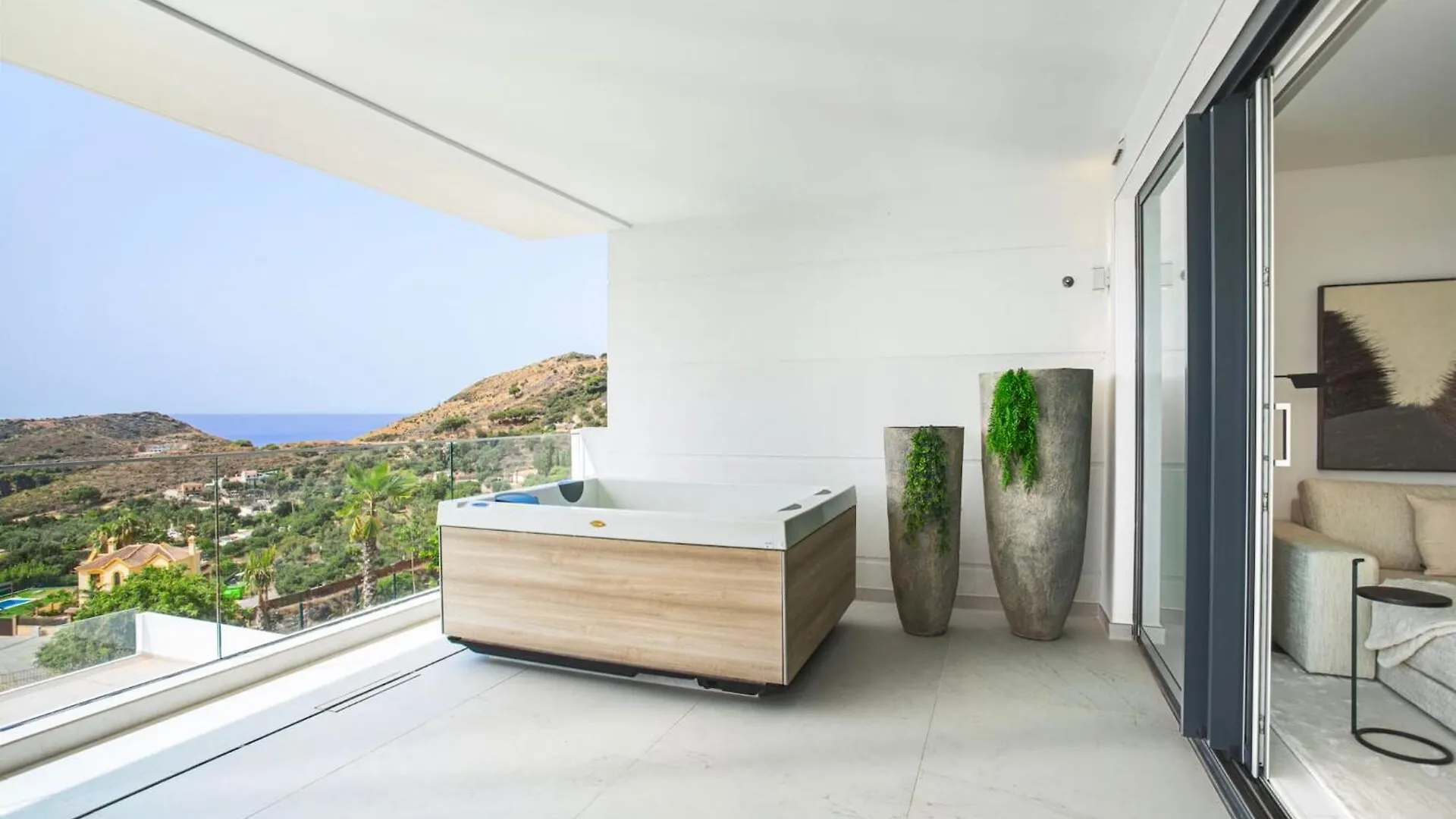 Luxury Apartment With Jacuzzi Marbella
