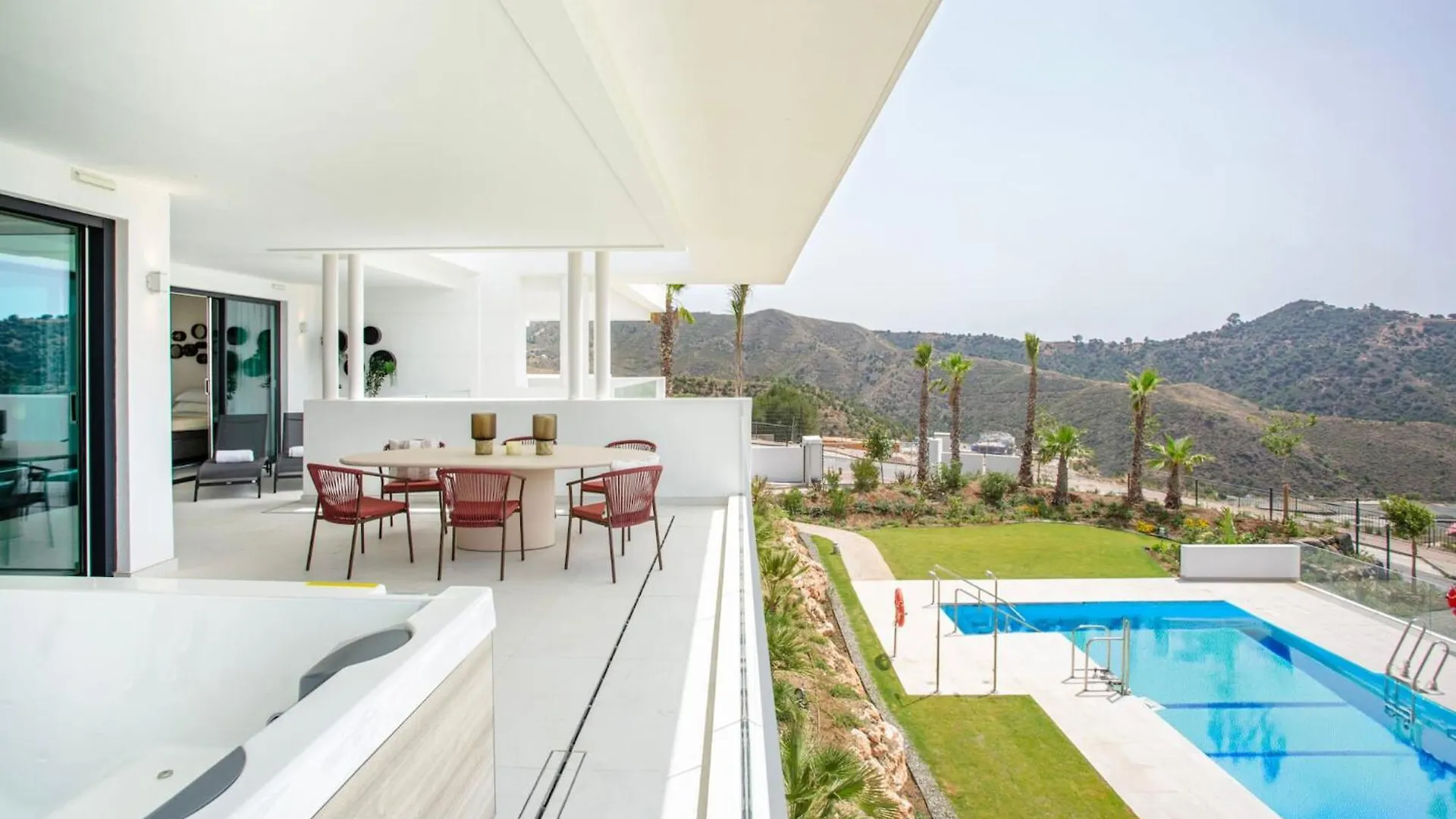 Luxury Apartment With Jacuzzi Marbella Spain